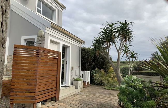 Sunshine Modern Retreat - Photo 28