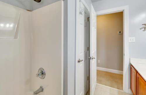 Centrally Located Hampton Roads Home w/ Game Room! - Foto 22