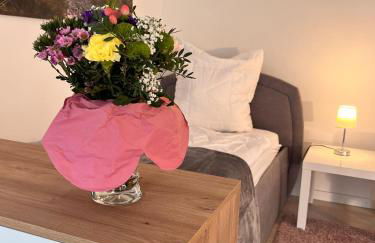 Loftartiges Appartment in Magdeburg, 2 Schlafzimmer, Küche und Bad - B - Foto 7