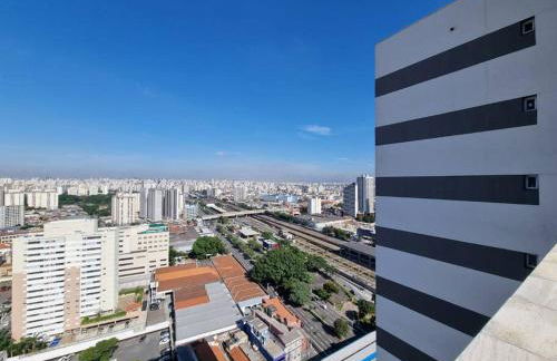 Ap10 Prático, confortável com wifi, piscina, rooftoop e academia em frente ao Metrô - Photo 19