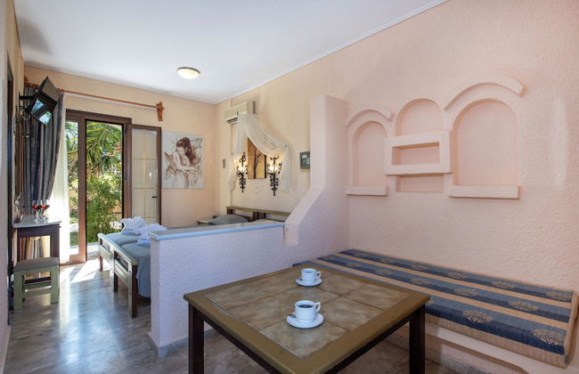 Hotel Castle Suites - Photo 19