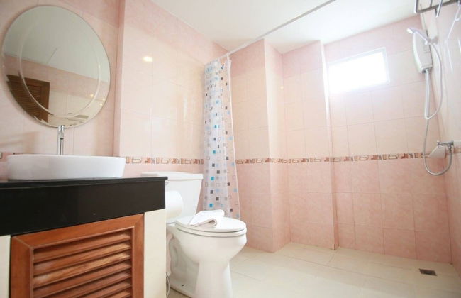 Pintree Service Apartment Pattaya - Foto 41