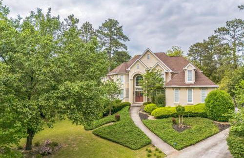 Elegant 5BR Retreat Pool & Yard - Foto 10