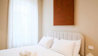 Balcony Double Suite - 3 min walk to Benina Express - Foto 4