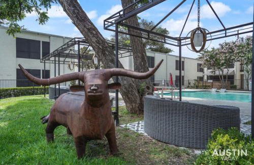 Spacious 2 Apt Combo Sleeps 12 Pool and Pets - Photo 58