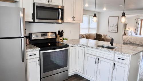 Adorable Bungalow w/ Private Patio Mins away from Downtown Rapid City - Foto 2