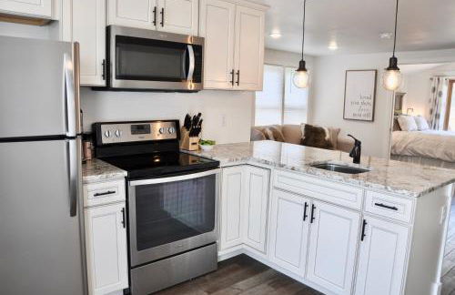 Adorable Bungalow w/ Private Patio Mins away from Downtown Rapid City - Foto 2