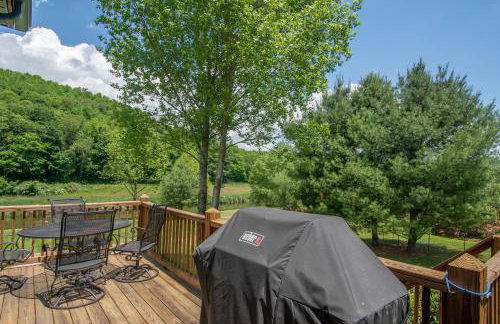 Cozy Cabin Right on the New River in Todd - Easy River Access - Fire Pit - Photo 18