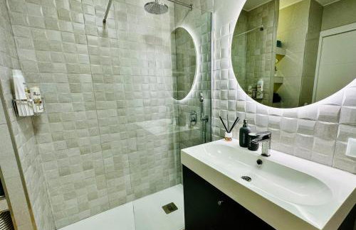 Costa Adeje - Amazing Ocean And Teide View - Fast WiFi, Air Con - Photo 45