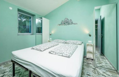 Gorgeous Apartment In Gondolici - Foto 7