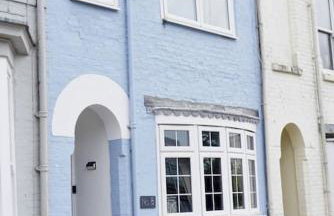 The Blue house on the wall - Foto 56