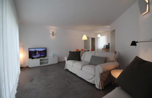 Apartamento 2 dormitorios con piscina y jardín - Apartamentos Montesomo - Foto 19