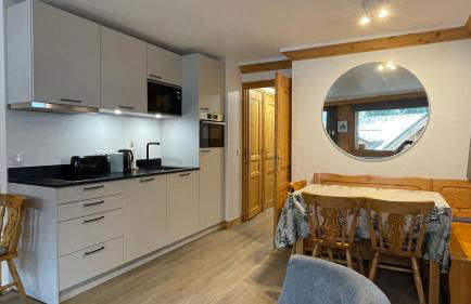 Meribel Centre La Chaudanne, real ski in and out right on slopes, 3 bedrooms 2 bathrooms, newly renovated, Chalet l'Épervière - Foto 8