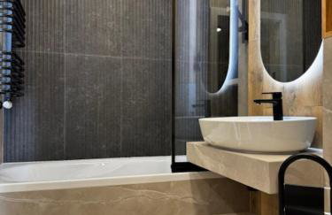 Family & Business Apartments PREMIUM No1 - 1 Bedroom with Private Jacuzzi, Balcony, Parking - Photo 63