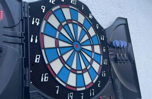 Lovely 10-bed Villa With Private Pool & Garden - Foto 11