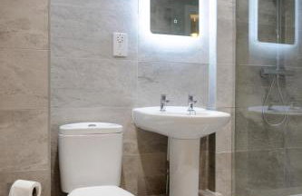 Cardiff Bay Retreat 2 Bed Apartment Free Parking - Foto 39