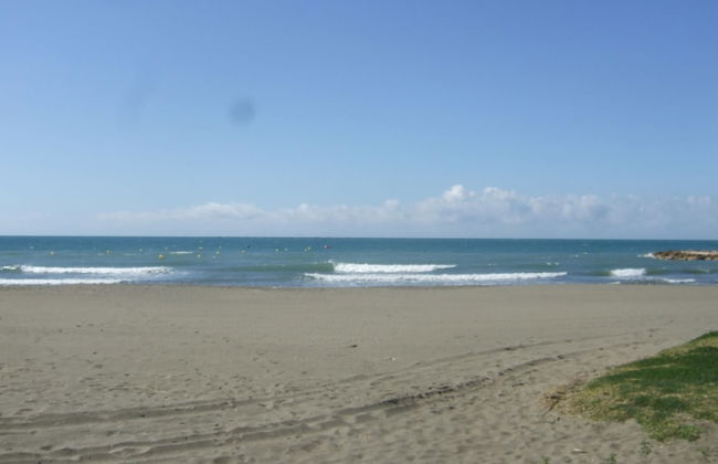 Beachfront House - Photo 30