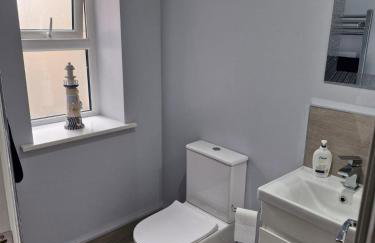 The Little Red Door - Photo 10