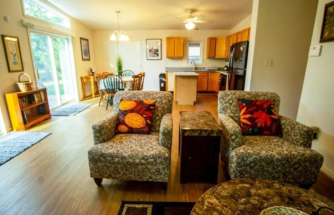 Cacapon Connected - Workplace Retreat - Foto 25