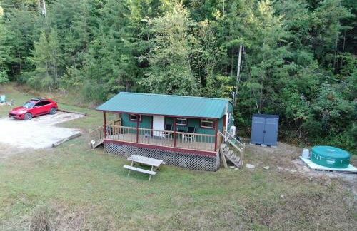 Covered Bridge Hideaway, swimming hole hot tub - Foto 7