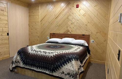 The Lodge at Pine Cone Lodge for Large gatherings! - Foto 38