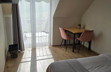 Dwór Bysina - Foto 28