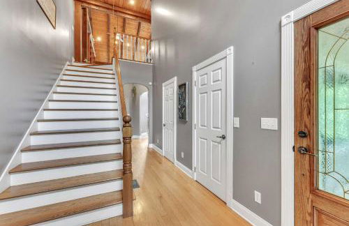 The Retreat at Wildwood - Hot Tub Theater & Deck - Foto 13