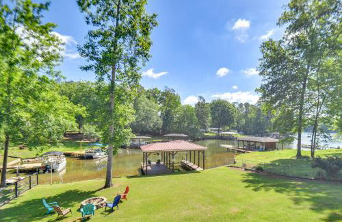 Private Dock Pet-Friendly Home on Lake Sinclair - Foto 27