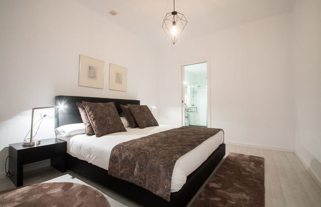 Valencia Luxury - Boutique Center - Photo 11