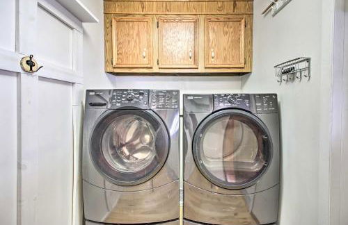 Cozy Crosby Cabin Near Serpent Lake and Main St - Foto 26