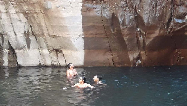 Lagoa na cascata Tamanique