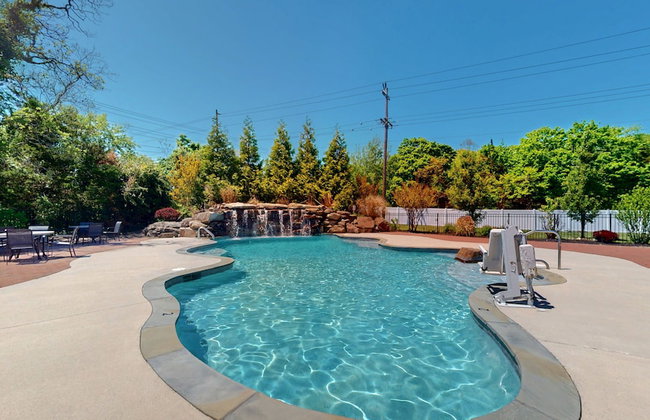 Coastal Estate - Photo 22