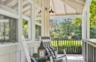 Charming 4BR Wine Country Getaway with Spa & Firepit - Foto 14