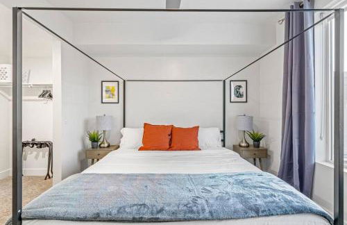 Lux Apt -PoolHotTubGymPrkg-View! - Foto 23