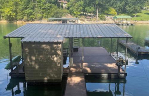 New Lake Home Sleeps 14 Private Dock Deck Grill - Foto 28
