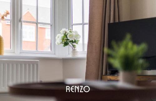 Spacious and Lovely 4-bed Home in Castle Donington by Renzo, Sleeps 6! - Photo 7