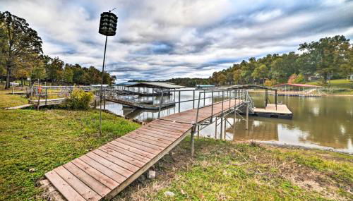 Private Dock and Lake Access Benton Family Home - Foto 3