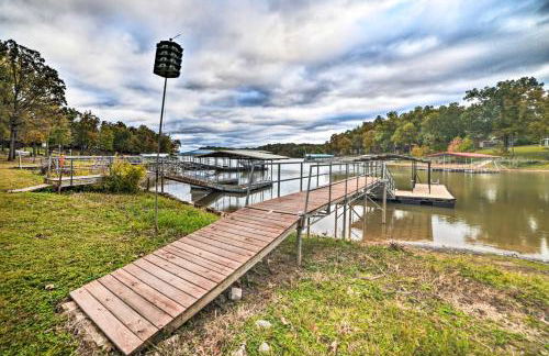 Private Dock and Lake Access Benton Family Home - Foto 3