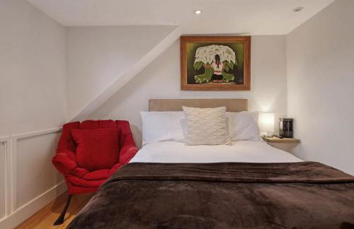 Dove House Wanstead - Stunning 4 Bedroom, 3 Bathroom House with Private Hottub & Gym - Escape London, in Lonon - Foto 43