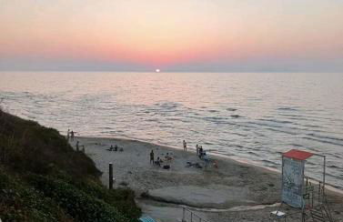 Appartamento con veranda e giardino a 75 m dal mare - Foto 18