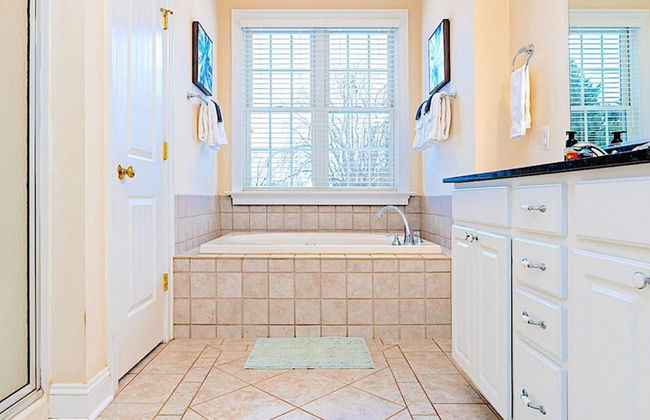 Stoney Creek Cottage Wintergreen w EV Charger - Foto 20