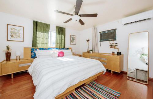 Serene Silver Lake 1 bedroom 1 bathroom Back house With Private Backyard - Photo 29