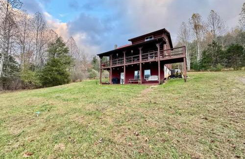 Watauga Lake Retreat Cozy family cabin Sleeps 8 - Photo 7