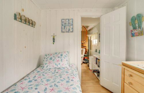 Rockport Cottage with Patio - Steps to Beach! - Foto 20