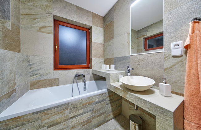 Cerna Kcg350 in Cermn - Foto 26