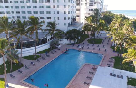 Deluxe Studios and Apartments at the Casablanca - Photo 42