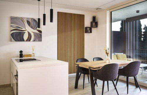 SalvatoreHomes - Luxurious Dreamview Waterfront Apartment in Torri del Benaco with Pool - Casa Azura - a 5 Star Luxury Collection at Lake Garda - Foto 13