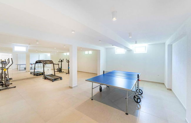 Expansive Retreat With Private Pool & Bbq, Near the Beach - Foto 37