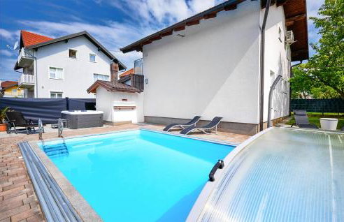 Beautiful Home In Dugo Selo - Foto 11