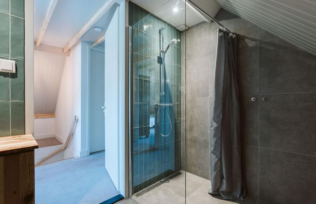 Large, Elegantly Furnished Holiday Home With Lots of Privacy on a Family Park - Foto 15